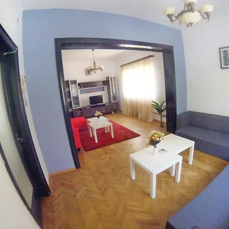 Center Flat In *